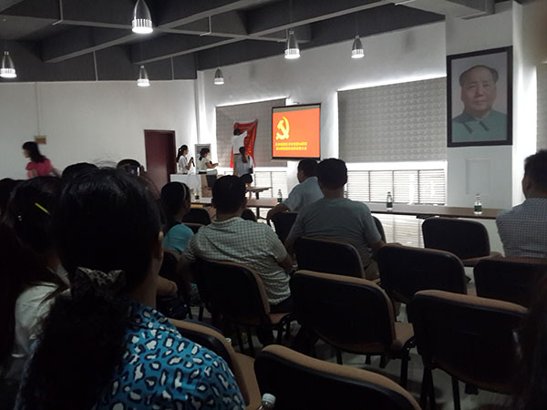 長沙高新區(qū)非公黨建14聯(lián)組暨8聯(lián)組在韶山華潤希望小鎮(zhèn)召開預(yù)備黨員宣誓大會 長沙高新區(qū)非公黨建14聯(lián)組暨8聯(lián)組在韶山華潤希望小鎮(zhèn)召開預(yù)備黨員宣誓大會